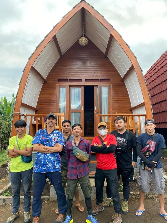 Family Rinjani Bungalow Sajang Экстерьер фото
