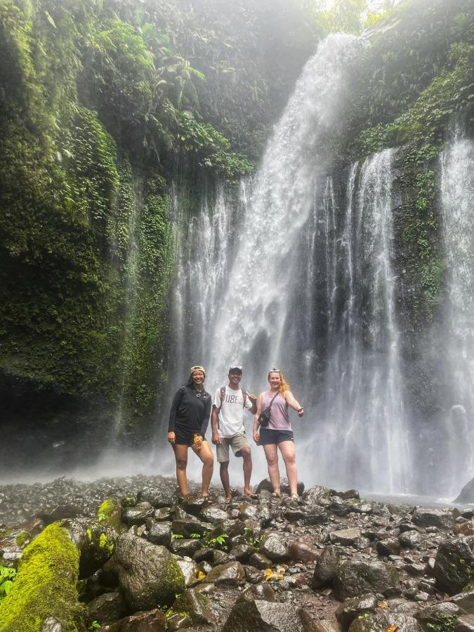 Family Rinjani Bungalow Sajang Экстерьер фото