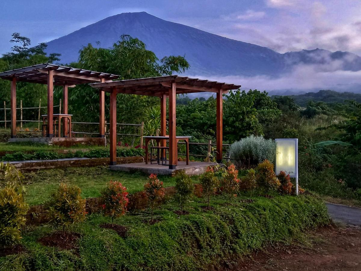Family Rinjani Bungalow Sajang Экстерьер фото