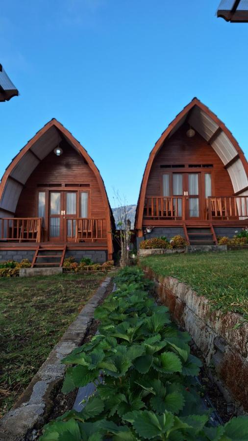 Family Rinjani Bungalow Sajang Экстерьер фото