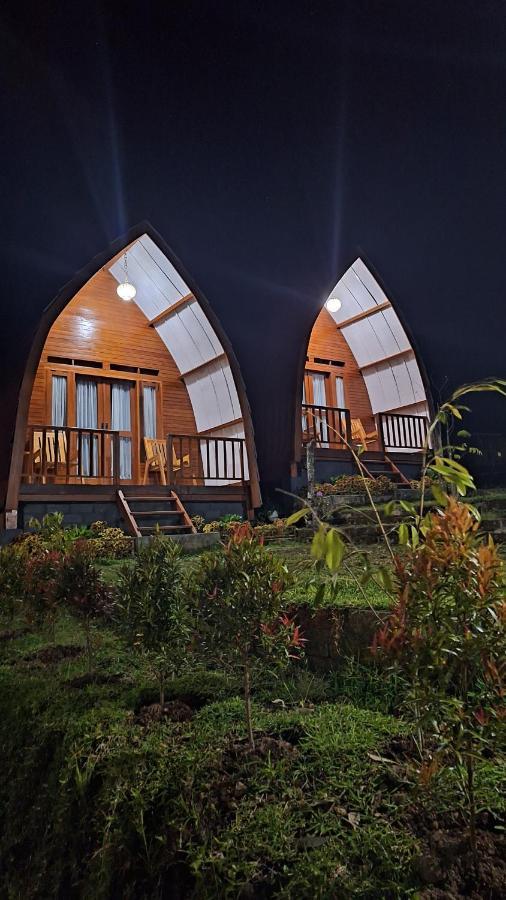 Family Rinjani Bungalow Sajang Экстерьер фото