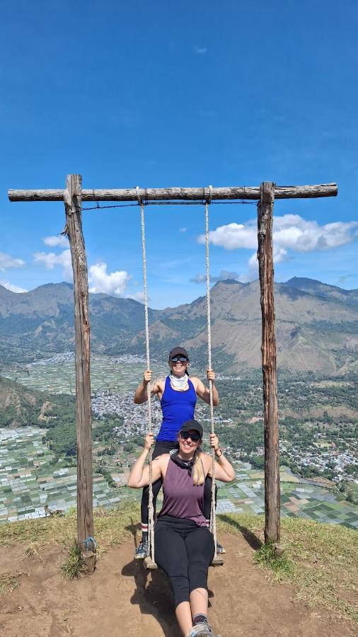 Family Rinjani Bungalow Sajang Экстерьер фото
