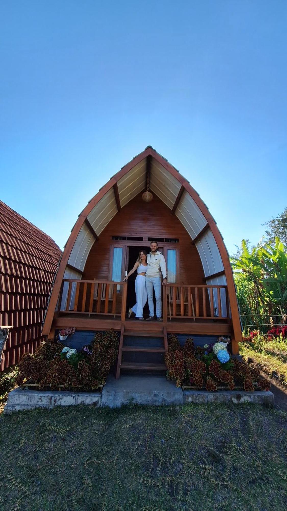 Family Rinjani Bungalow Sajang Экстерьер фото