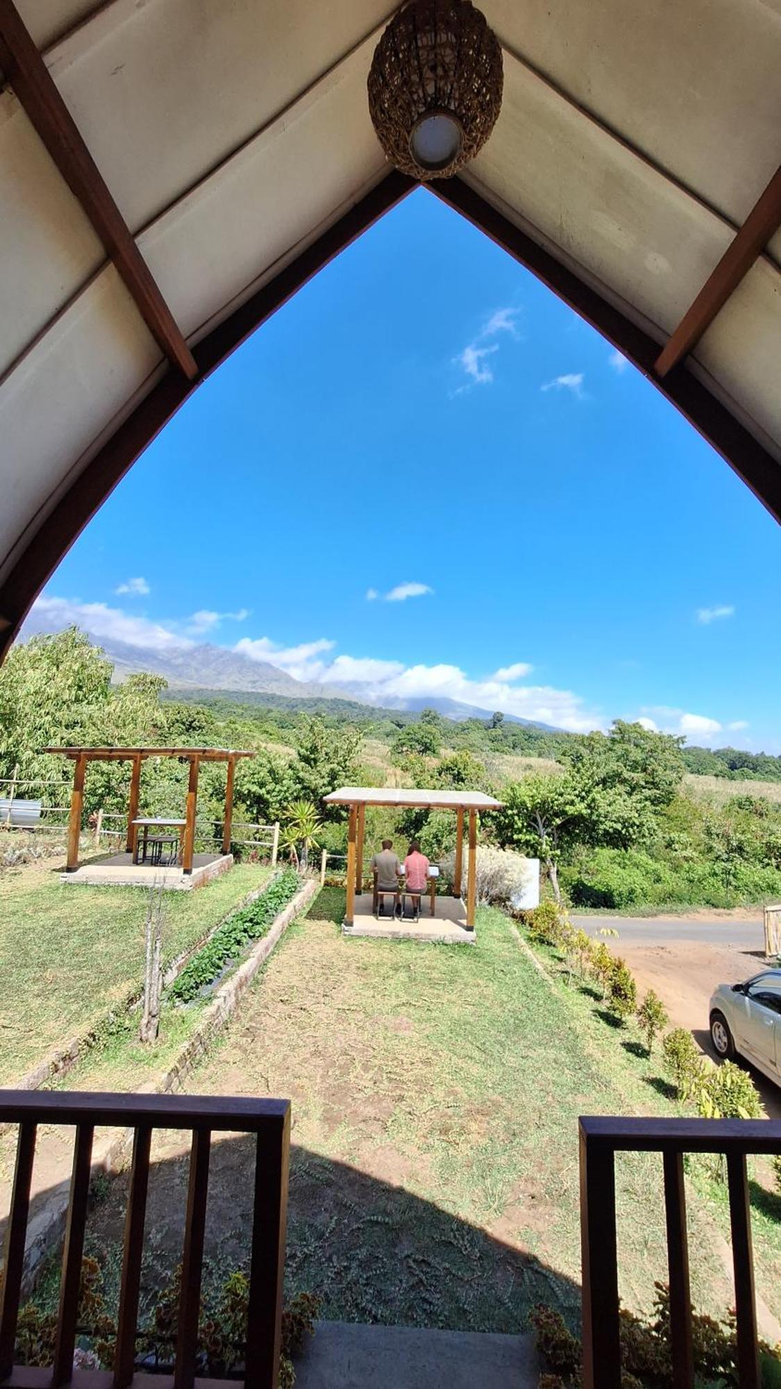 Family Rinjani Bungalow Sajang Экстерьер фото
