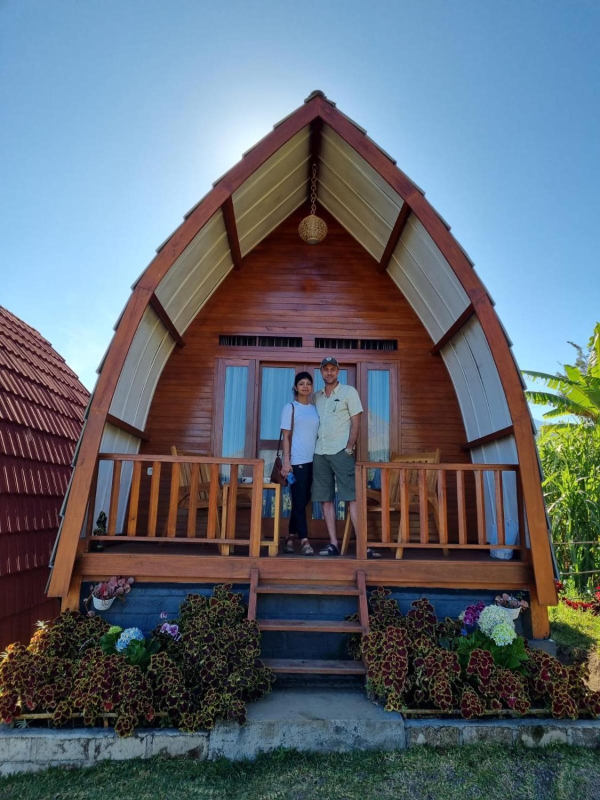 Family Rinjani Bungalow Sajang Экстерьер фото