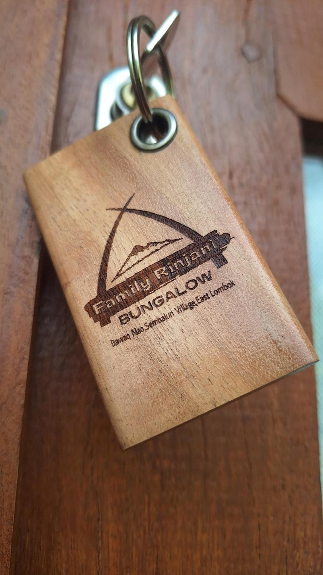 Family Rinjani Bungalow Sajang Экстерьер фото